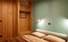 Designer Apartments Close To The Center + Free Parking